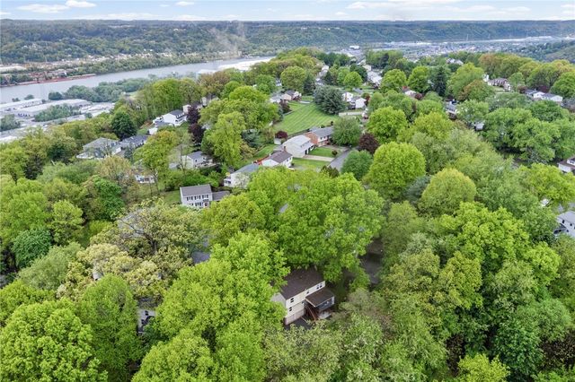 111 William Penn Circle, Leet Twp, PA 15143