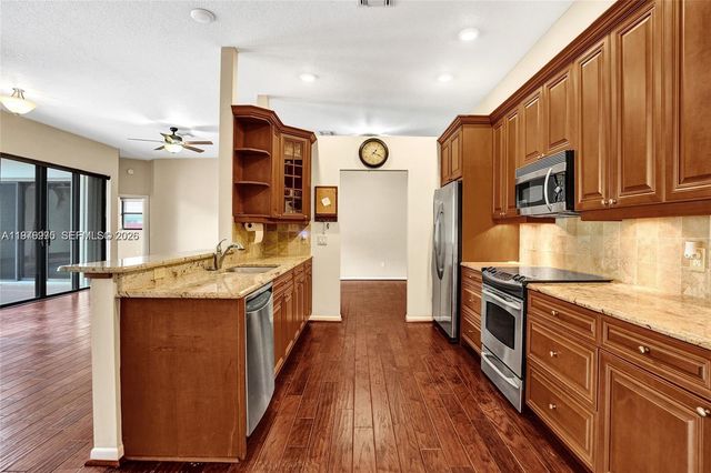 212 Citrus Trl, Boynton Beach, FL 33436