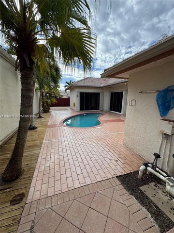 212 Citrus Trl, Boynton Beach, FL 33436