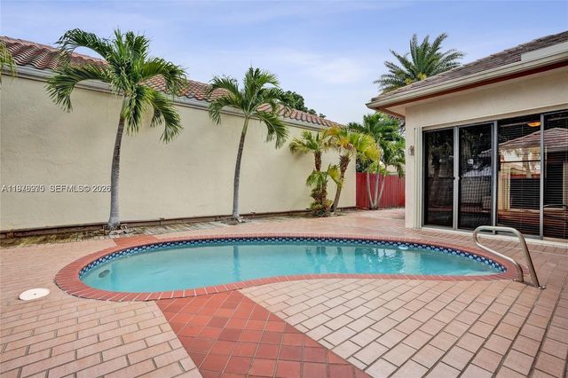 212 Citrus Trl, Boynton Beach, FL 33436
