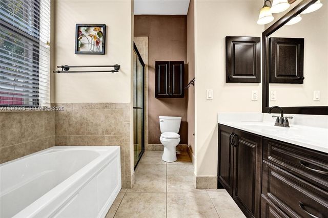 212 Citrus Trl, Boynton Beach, FL 33436