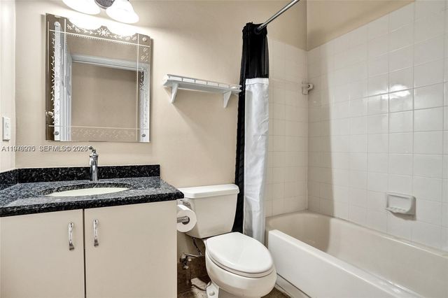 212 Citrus Trl, Boynton Beach, FL 33436