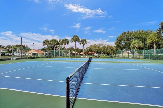 212 Citrus Trl, Boynton Beach, FL 33436