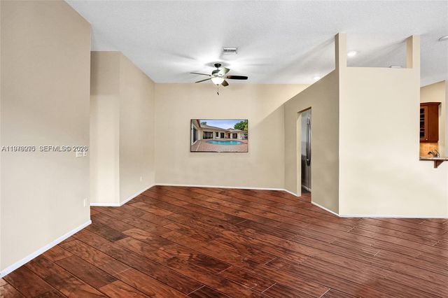 212 Citrus Trl, Boynton Beach, FL 33436