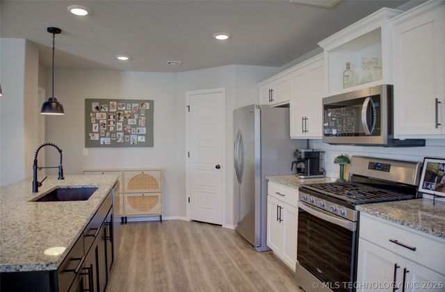 1655 E 139th Court S, Glenpool, OK 74033