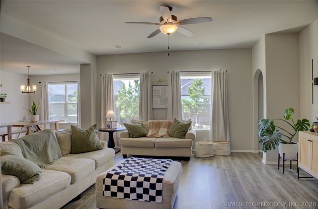 1655 E 139th Court S, Glenpool, OK 74033