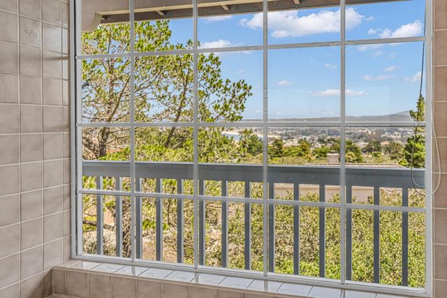 425 Via Del Rey, Monterey, CA 93940