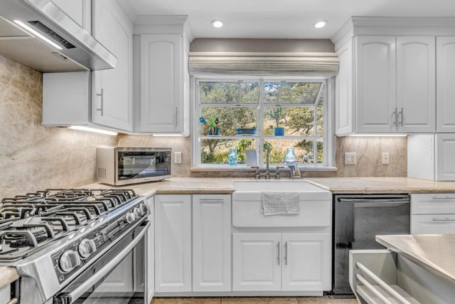 425 Via Del Rey, Monterey, CA 93940