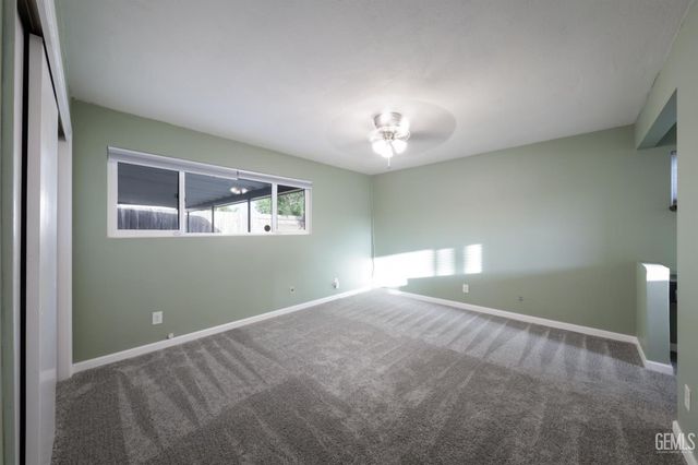 3207 Candlewood Drive, Bakersfield, CA 93306