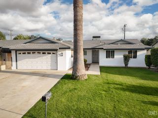 3207 Candlewood Drive, Bakersfield, CA 93306
