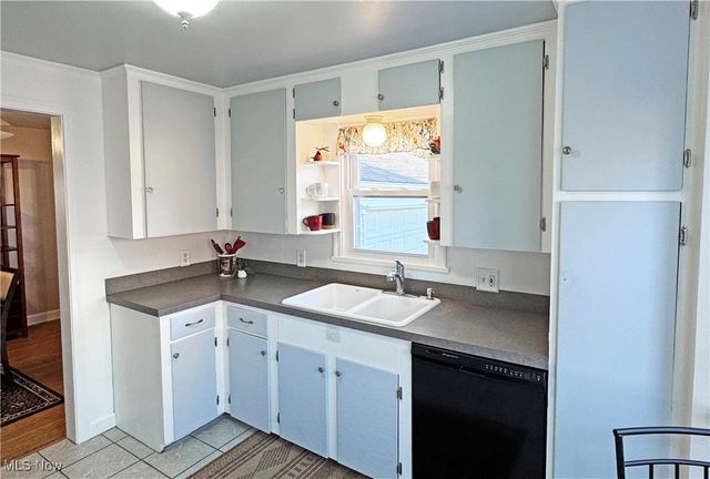 1921 Mount Vernon Boulevard NW, Canton, OH 44709