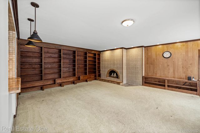 3095 Bloomfield Park Drive, West Bloomfield Charter Township, MI 48323