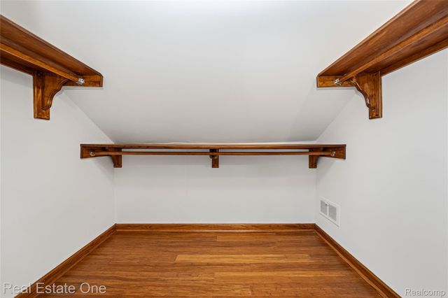 3095 Bloomfield Park Drive, West Bloomfield Charter Township, MI 48323