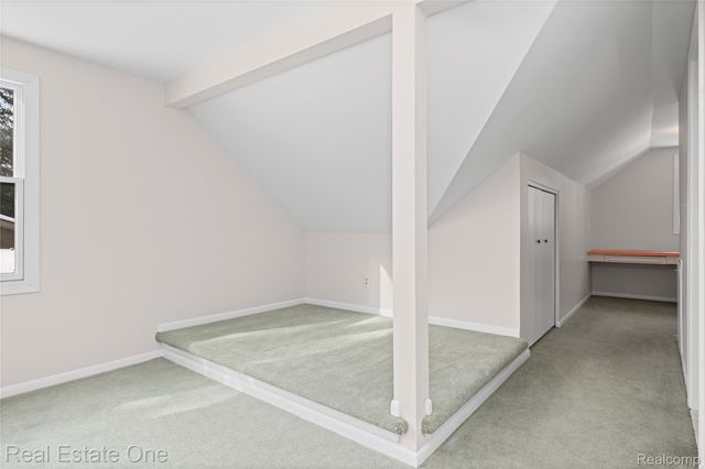 3095 Bloomfield Park Drive, West Bloomfield Charter Township, MI 48323