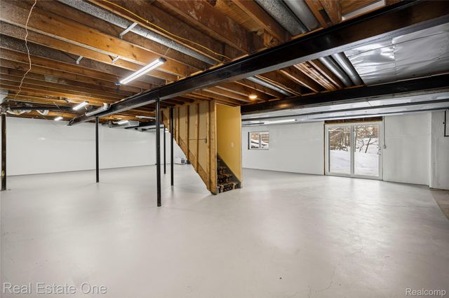 3095 Bloomfield Park Drive, West Bloomfield Charter Township, MI 48323