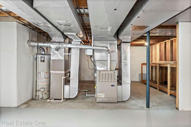 3095 Bloomfield Park Drive, West Bloomfield Charter Township, MI 48323