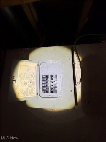 4549 Lee Road, Cleveland, OH 44128