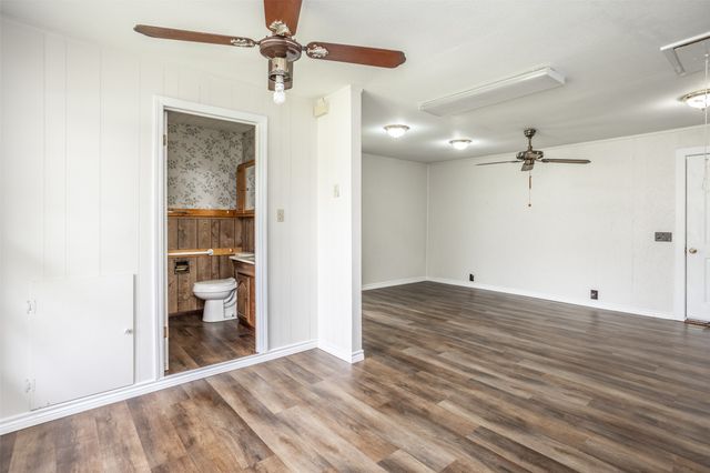 1102 Fair Avenue, Gainesville, TX 76240
