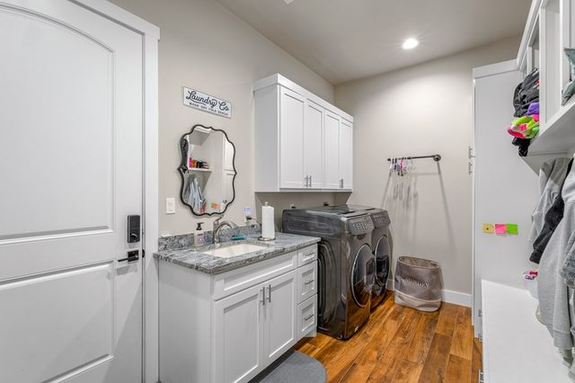 491 Stablewood Ln, Kerrville, TX 78028