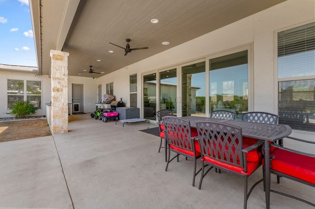 491 Stablewood Ln, Kerrville, TX 78028