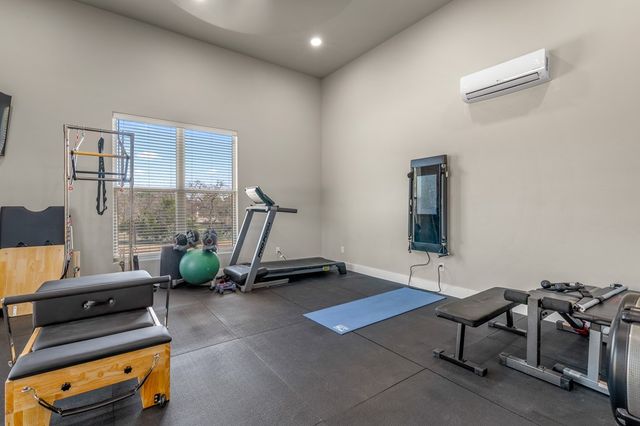 491 Stablewood Ln, Kerrville, TX 78028