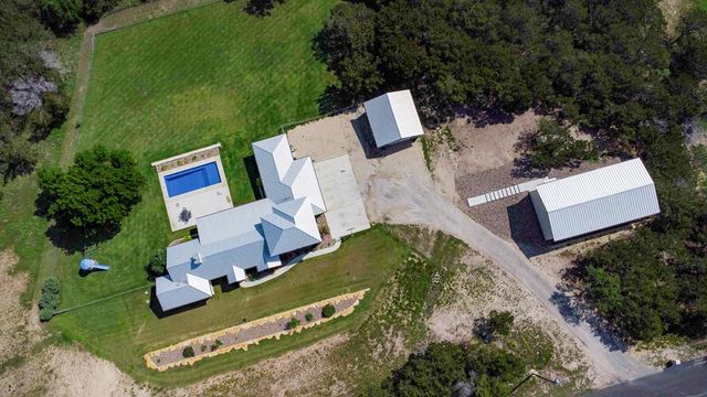 491 Stablewood Ln, Kerrville, TX 78028