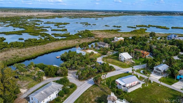 10166 Cabana Street, Weeki Wachee, FL 34607