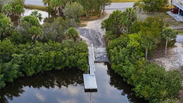 10166 Cabana Street, Weeki Wachee, FL 34607