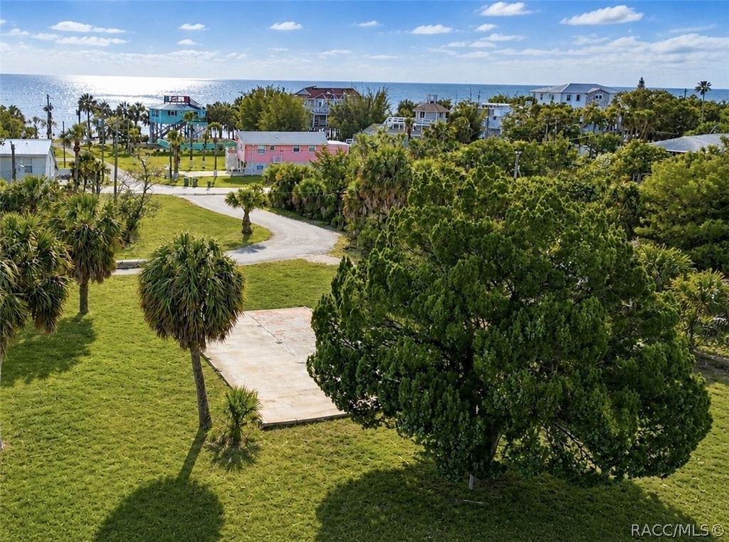 10166 Cabana Street, Weeki Wachee, FL 34607