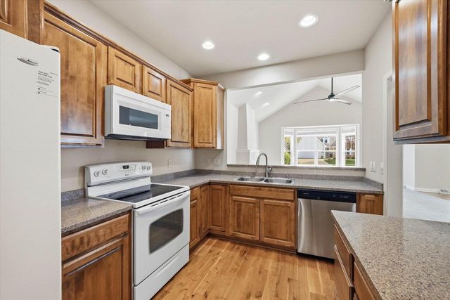 N28W6596 Alyce STREET, Cedarburg, WI 53012