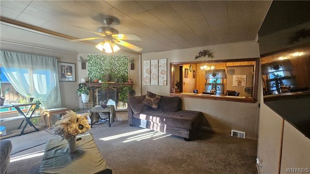 8150 West Rivershore Drive, Niagara Falls, NY 14304