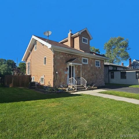8150 West Rivershore Drive, Niagara Falls, NY 14304