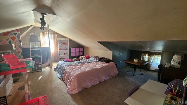 8150 West Rivershore Drive, Niagara Falls, NY 14304