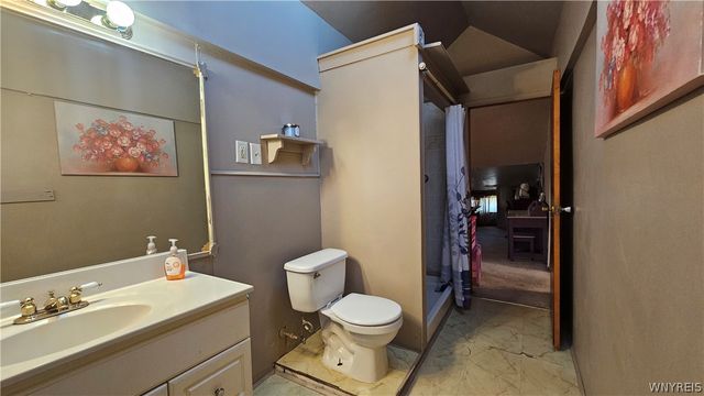 8150 West Rivershore Drive, Niagara Falls, NY 14304