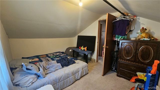 8150 West Rivershore Drive, Niagara Falls, NY 14304