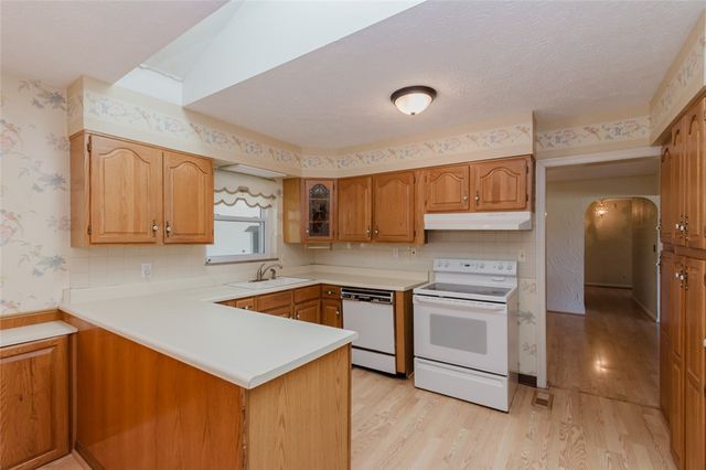 4390 Overland Trail, Kettering, OH 45429