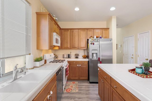 3359 Colchester Ave, Sacramento, CA 95834