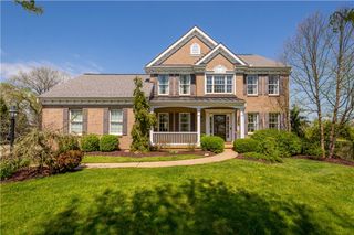 716 Chadwick Dr, Peters Twp, PA 15367