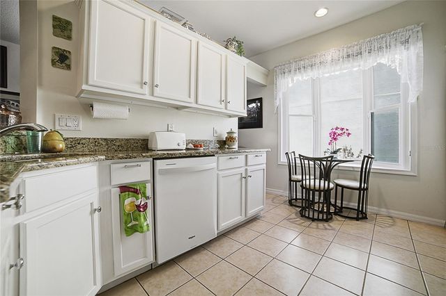 934 DEKLEVA DRIVE, Apopka, FL 32712