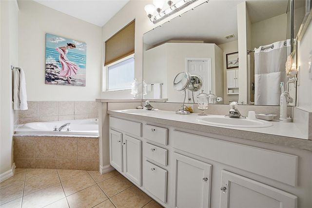 934 DEKLEVA DRIVE, Apopka, FL 32712