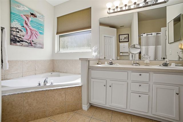 934 DEKLEVA DRIVE, Apopka, FL 32712