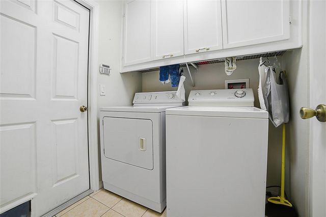 934 DEKLEVA DRIVE, Apopka, FL 32712