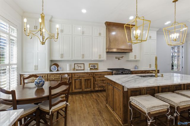 101 Lake Creek Drive, Guntersville, AL 35976