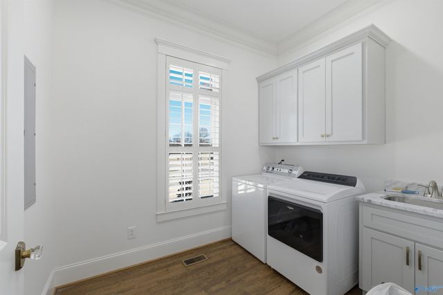 101 Lake Creek Drive, Guntersville, AL 35976