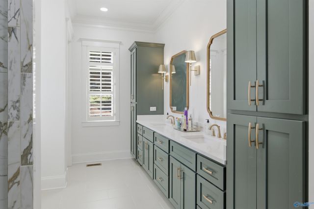 101 Lake Creek Drive, Guntersville, AL 35976