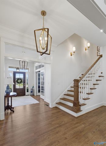 101 Lake Creek Drive, Guntersville, AL 35976