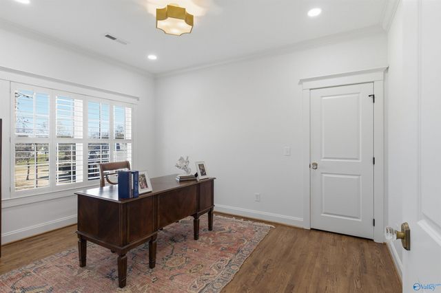 101 Lake Creek Drive, Guntersville, AL 35976