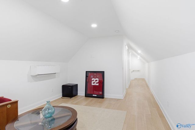 101 Lake Creek Drive, Guntersville, AL 35976