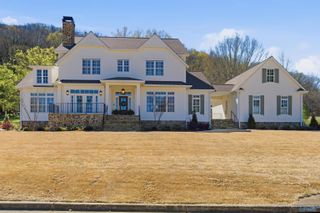 101 Lake Creek Drive, Guntersville, AL 35976