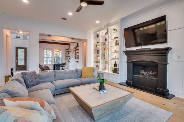 8245 Bonny Bank, The Colony, TX 75056